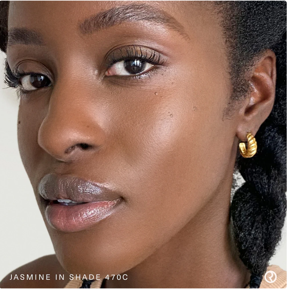 Rare Beauty by Selena Gomez Base de Maquillaje Líquida Liquid Touch