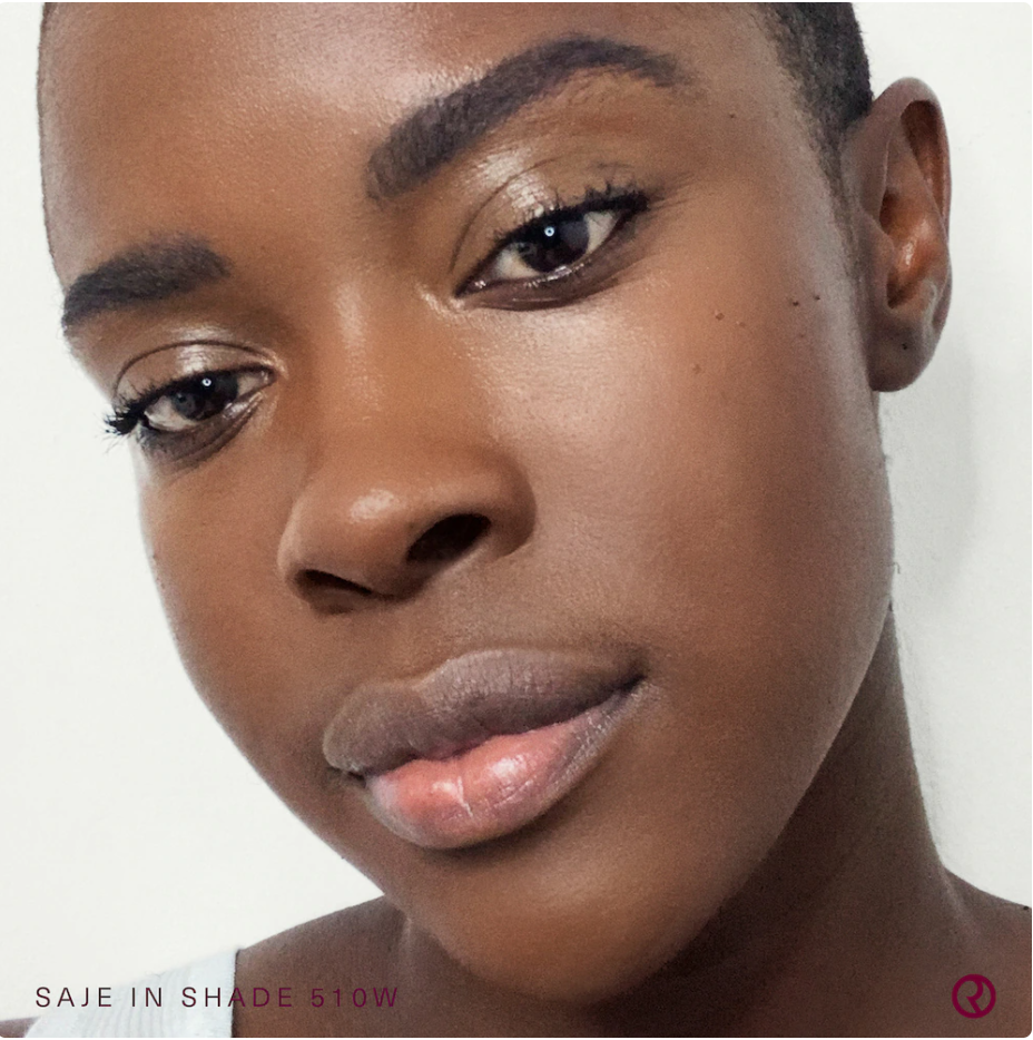 Rare Beauty by Selena Gomez Base de Maquillaje Líquida Liquid Touch