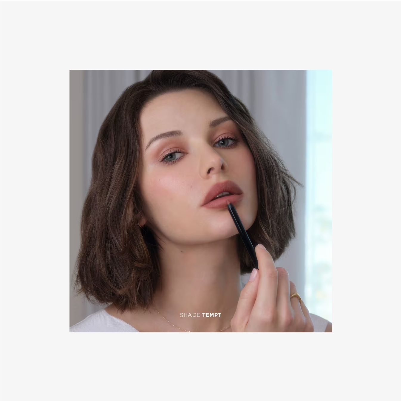 HOURGLASS Shape and Sculpt Lip Liner