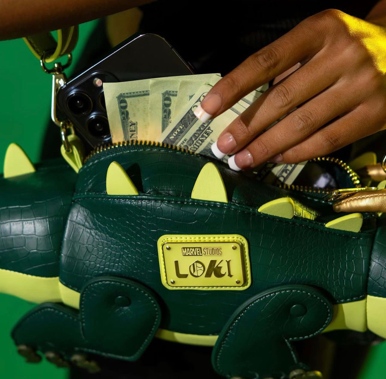 Loki Marvel Bolsa Cocodrilo