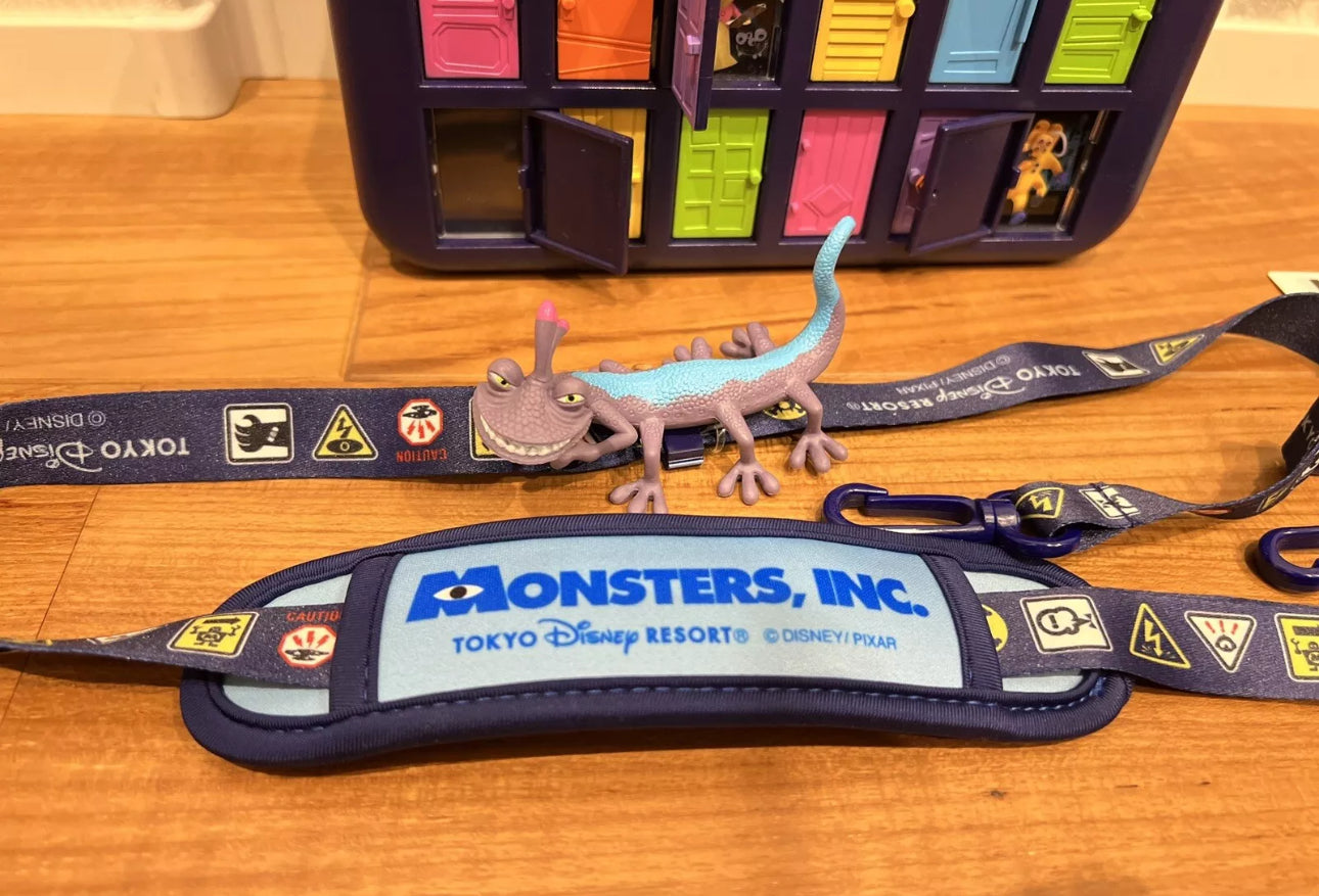 Monsters Inc Disney Palomera Tokyo Japón