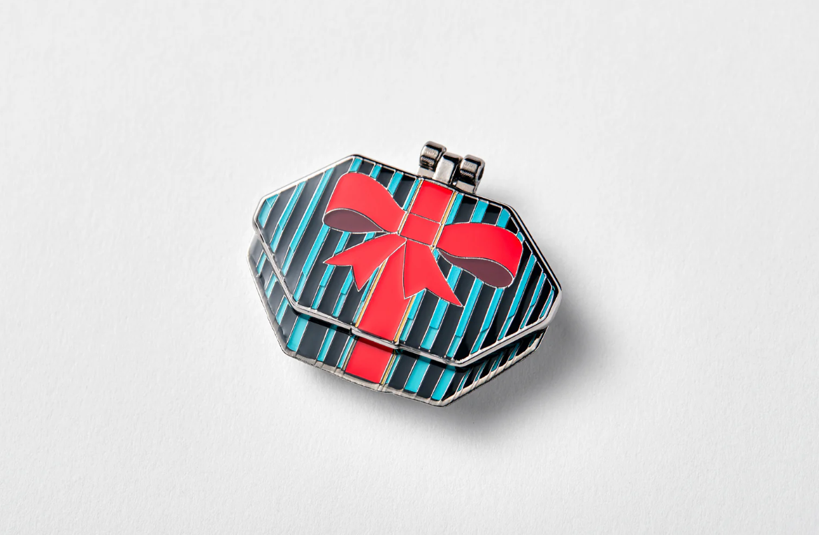 Coraline Pin Regalo Caja Botones