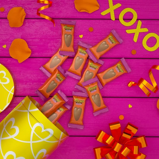 Reese's Milk Chocolate Peanut Butter Snack Size Valentine's Day Candy, Bag 9.6 oz