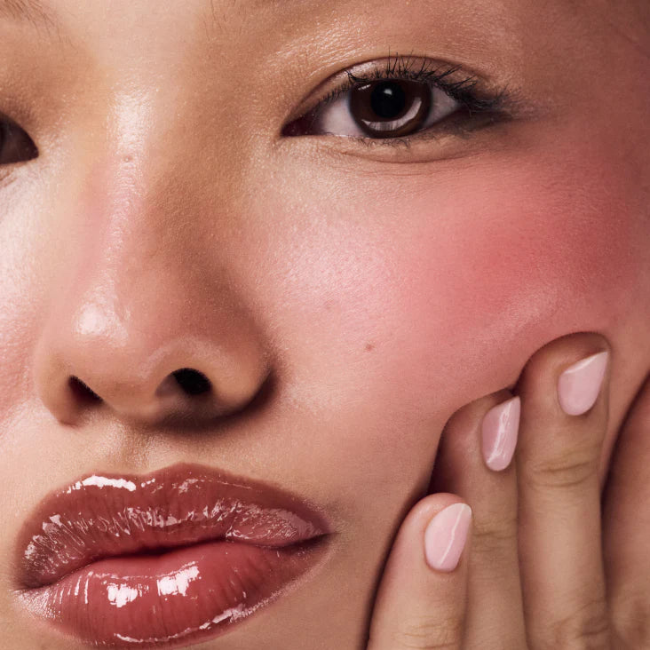 rhode Peptide Lip Tint — La capa de color para labios