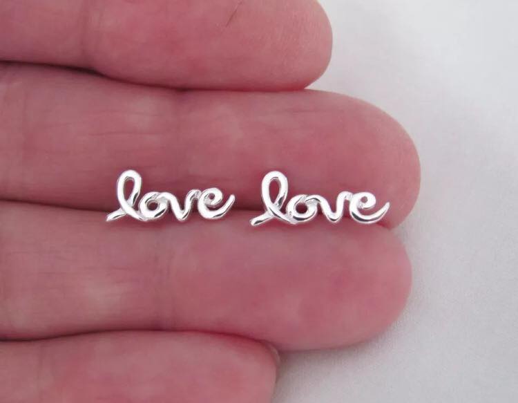 Aretes Love Plata