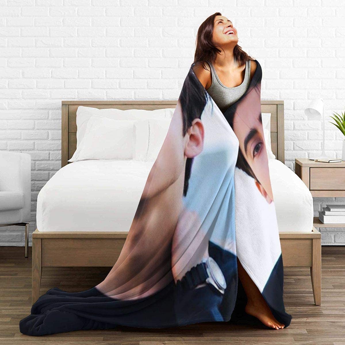 Aidan Gallagher Cobija