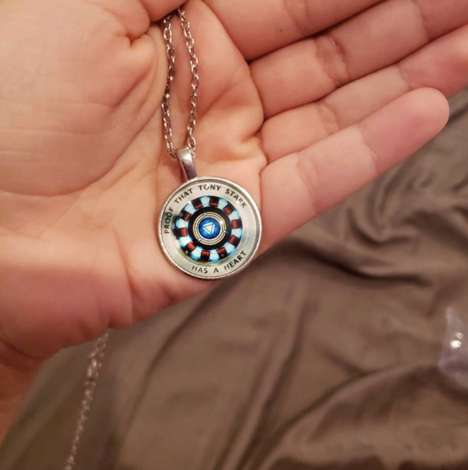 Iron Man Collar Prueba De Que Tony Stark Tiene Corazón