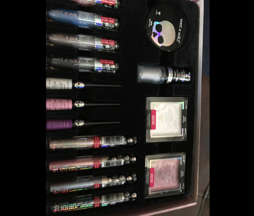 Wet n wild Edicion Limitada Goth-O-Graphic Holografico