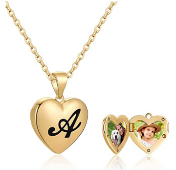 Collar Relicario Corazon Inicial