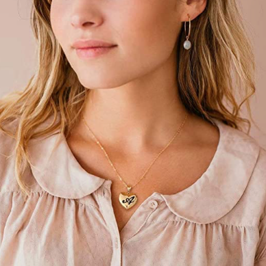 Collar Relicario Corazon Inicial