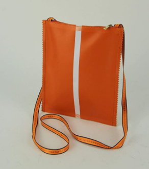 Cheetos Flaming Hot Bolsa Crossbody