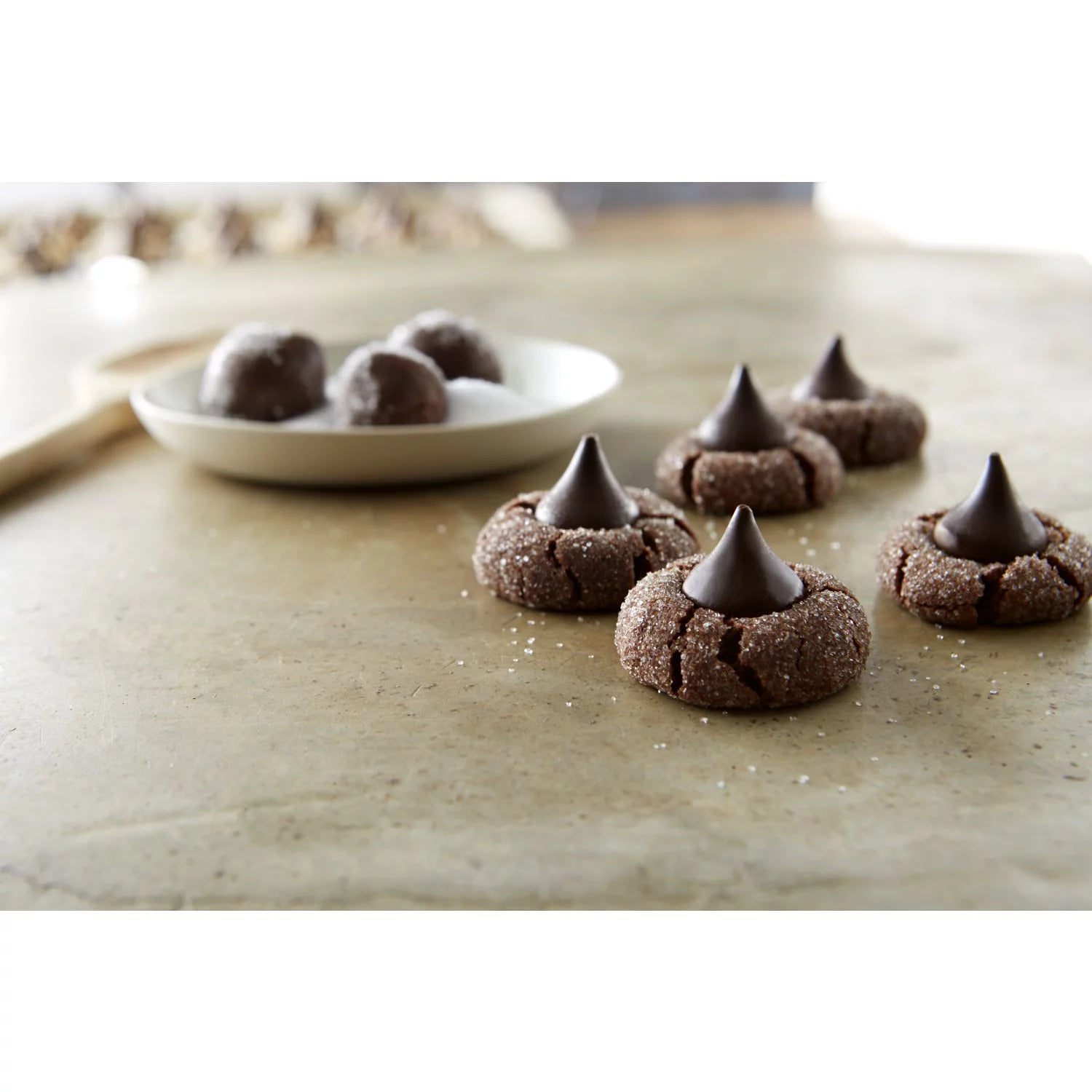 HERSHEY'S, KISSES SPECIAL DARK Mildly Sweet Chocolate, 32.1oz