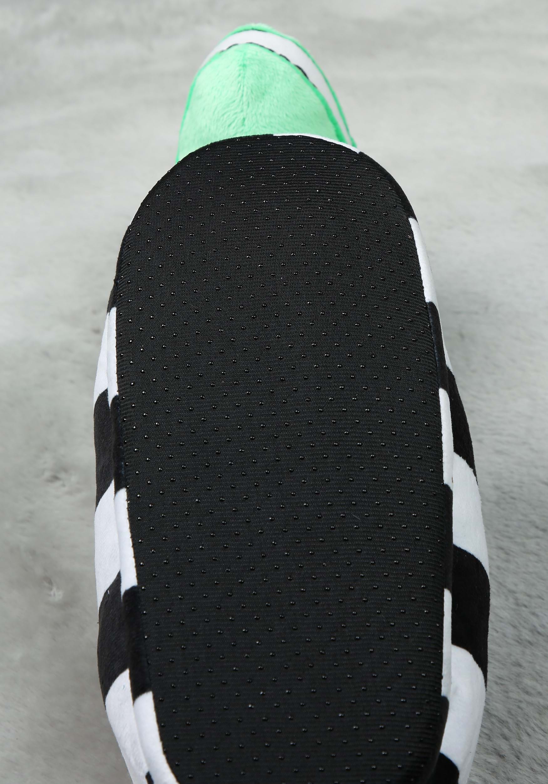 Beetlejuice Pantunflas Gusano