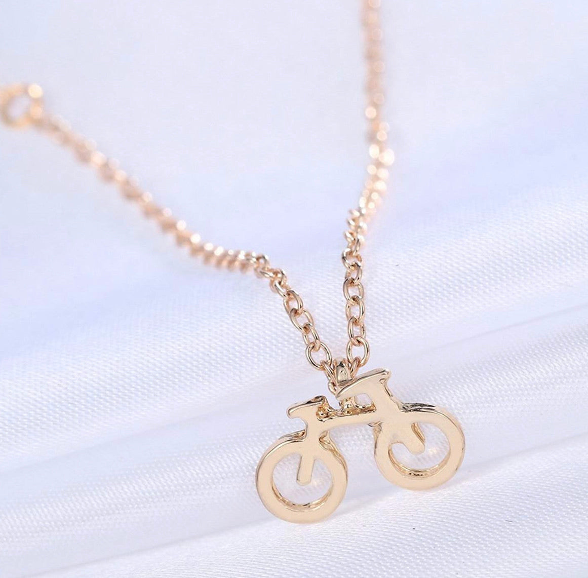 Collar Bicicleta Dorada