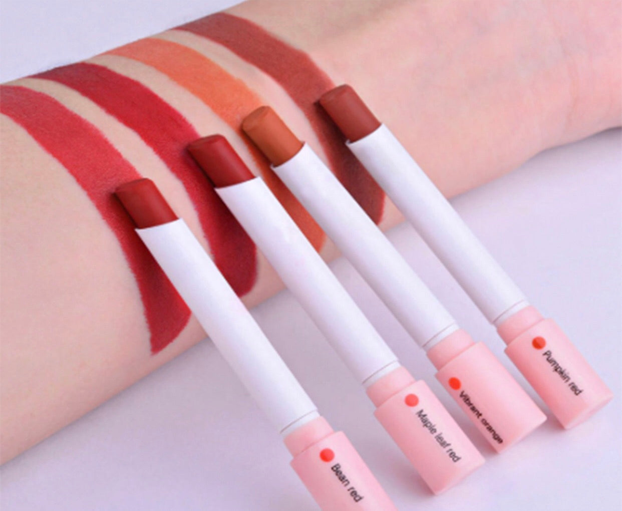 Labiales En Forma De Cigarro Cajetilla