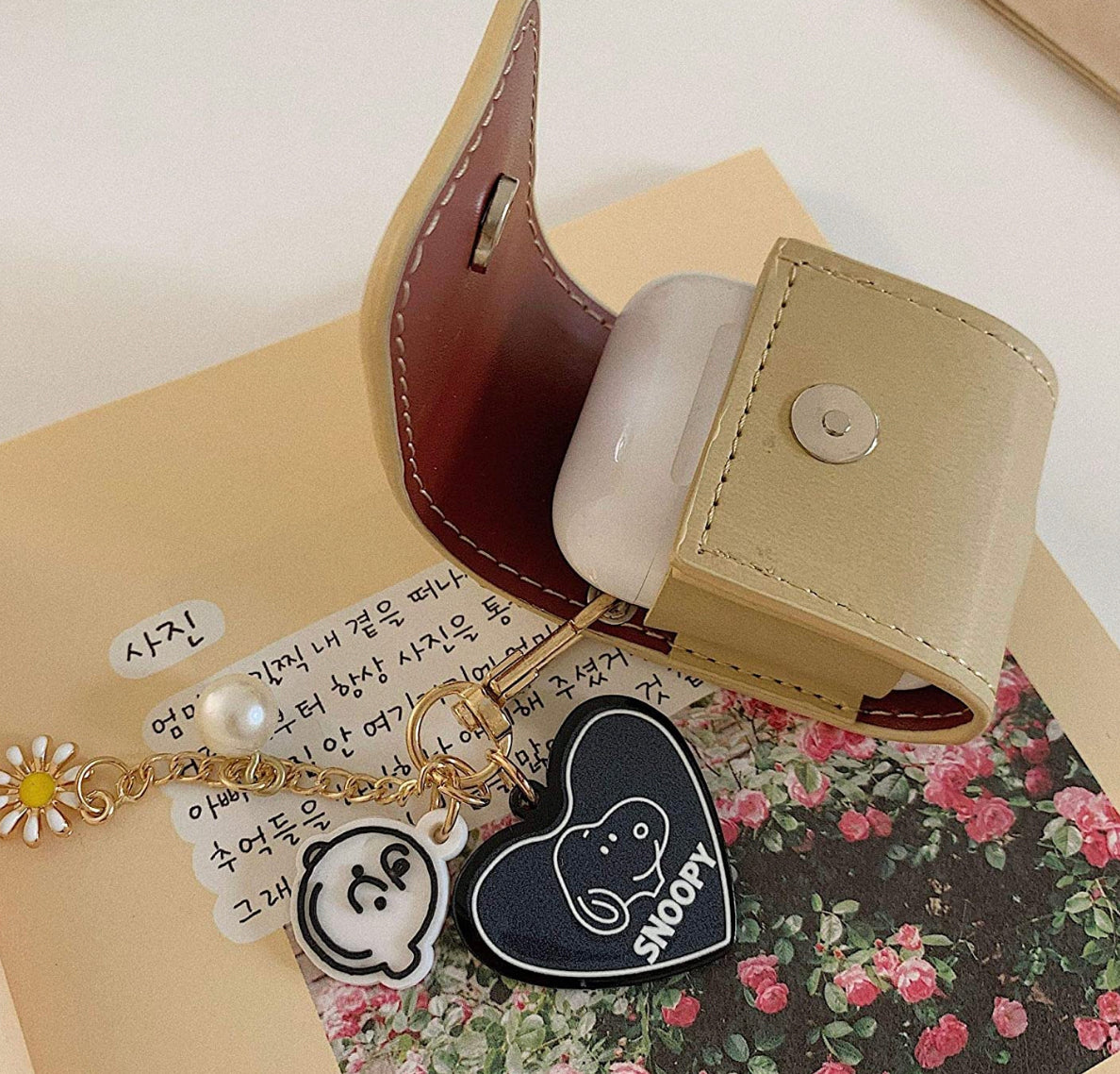 Snoopy AirPod Case