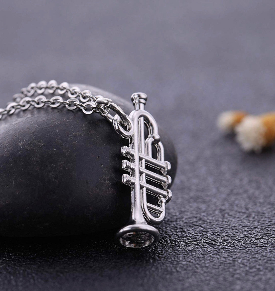 Collar Trompeta Plateado