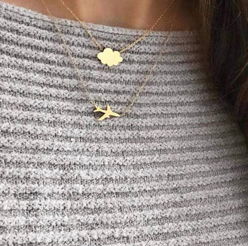 Collar Avión Nube Cielo Dorado