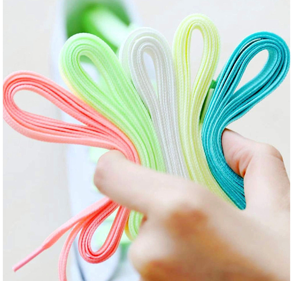 Agujetas Brillan En Obscuridad