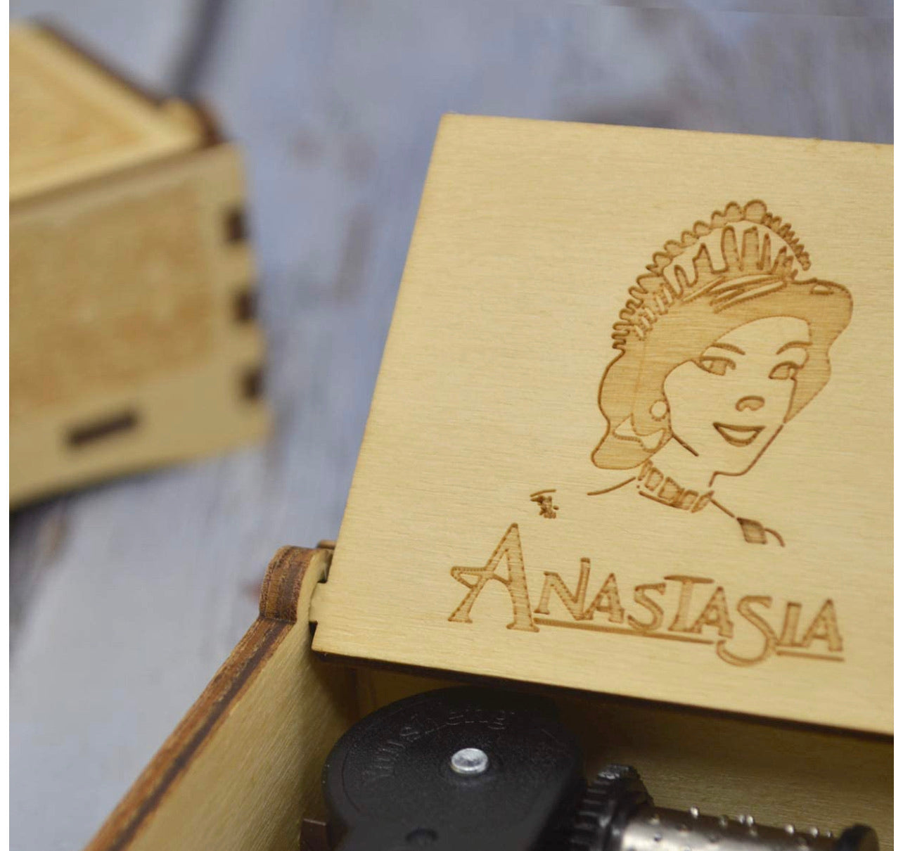 Anastasia Caja Musical Madera