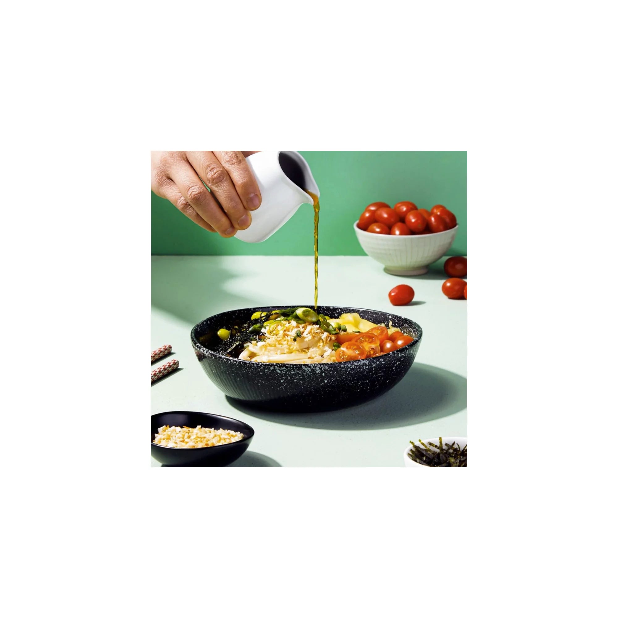 Nongshim Udon Savory Tempura Ramyun Ramen Noodle Soup Cup (6)